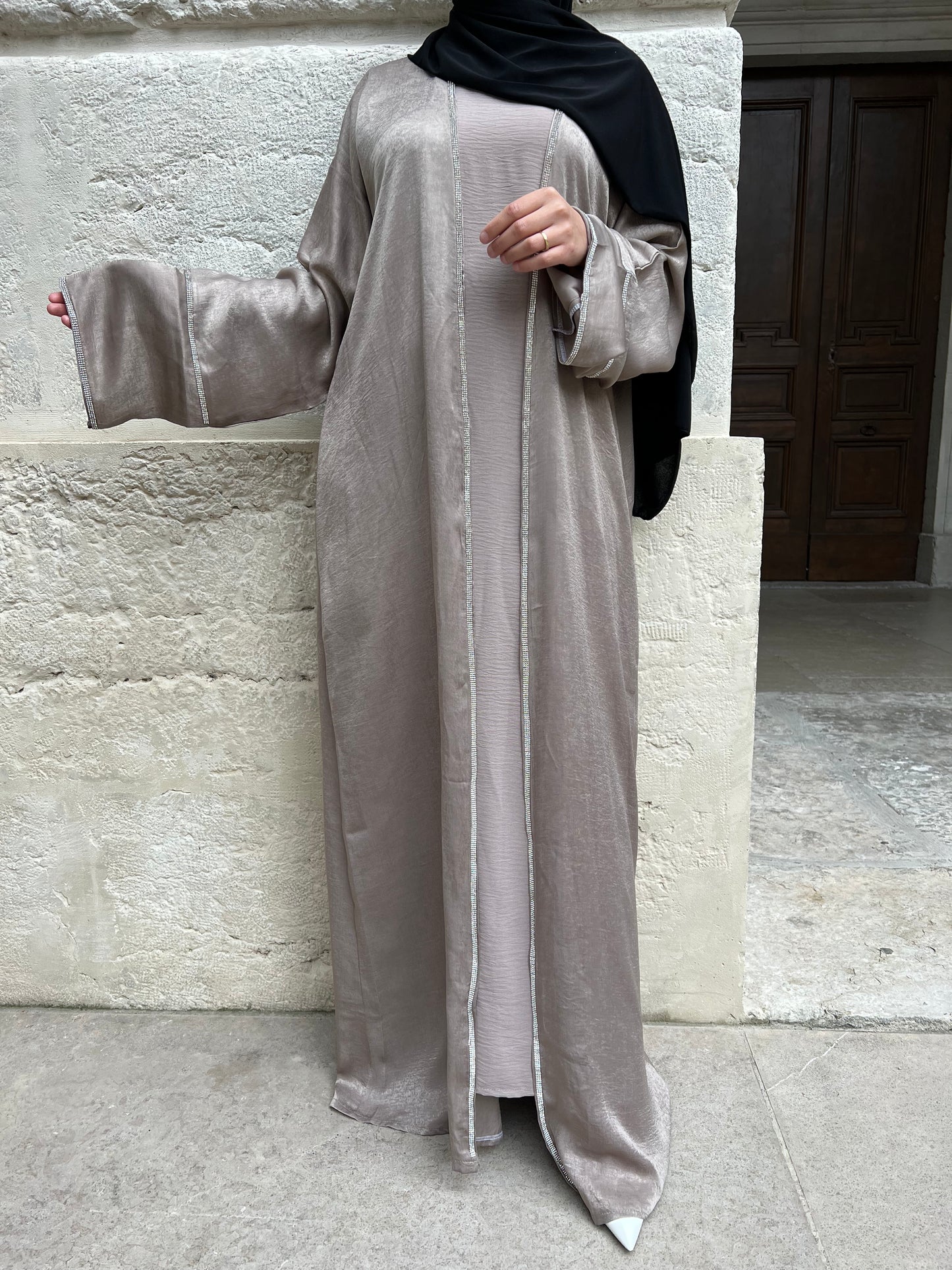 Abaya Amina
